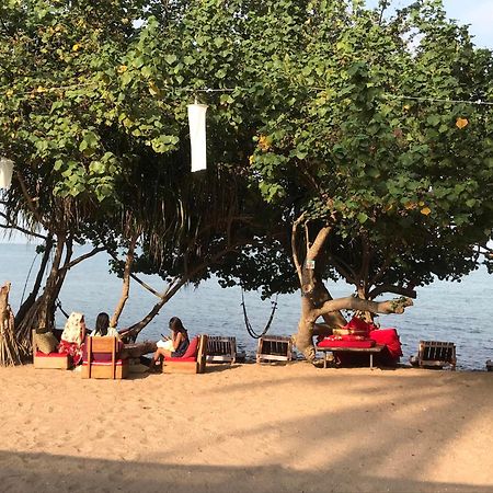 Fat Rabbit Beach Resort Kep Esterno foto