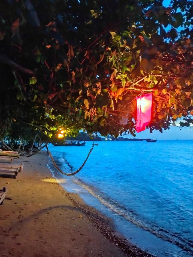 Fat Rabbit Beach Resort Kep Esterno foto