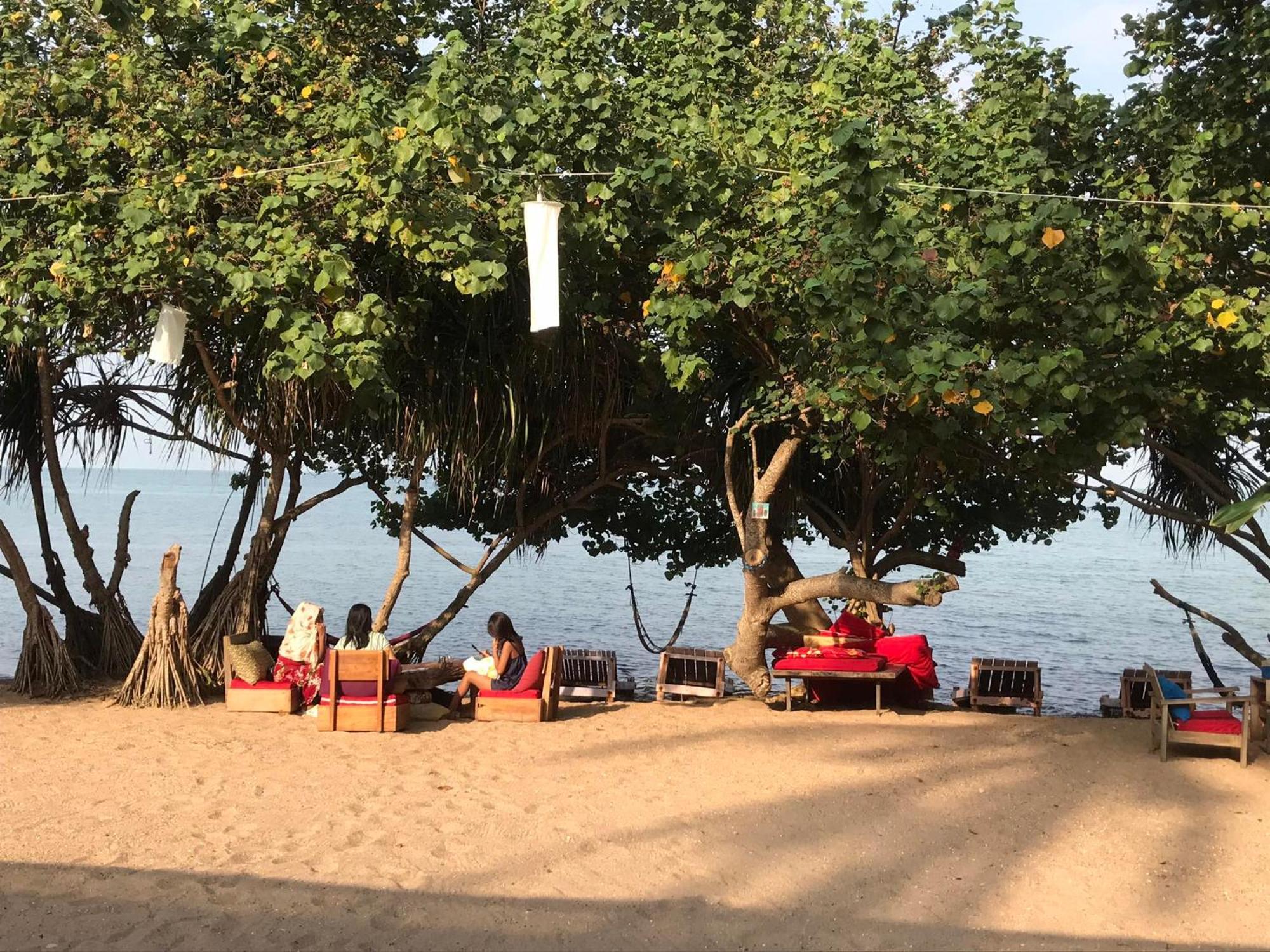 Fat Rabbit Beach Resort Kep Esterno foto